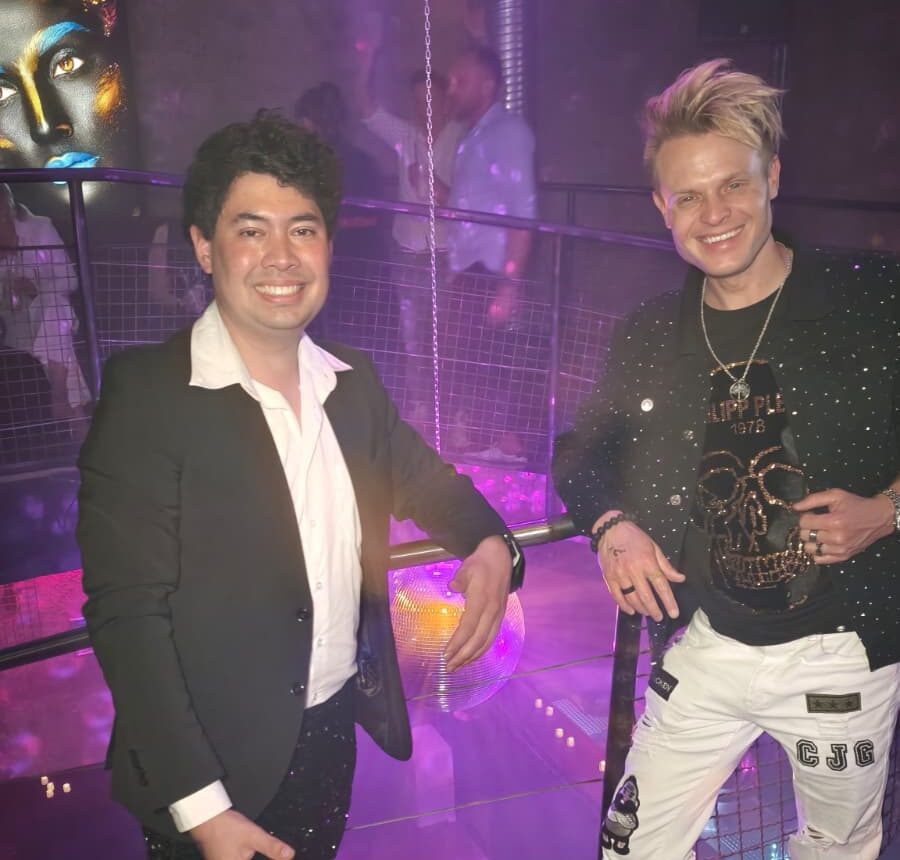(l.) Marvin Keil alias marvinkeie und (r.) Damian Nieradka alias mr4network im Bollwerk Cologne während der Bummschorle Party